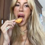 Çağla Şıkel Instagram – Pişi sevdam sorgulanmasın🫶🏼
