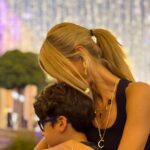 Çağla Şıkel Instagram – Bu kadar çok  sevileceğini bilsen kaç kez gelmek isterdin dünyaya? Bugün itibariyle 10. kez İyi ki doğmuşsun iyi ki doğmuşsun iyi ki doğdun oğlum defalarca iyi ki doğdun Uzayım iyi ki…

Geçen gün Uzay ve Annesi 👇🏼

👩Seni ne kadar çok sevdiğimi biliyorsun peki ama bunu en çok ne zaman hissediyorsun Uzay ?☺️
🙎🏻Ben mutlu olduğum zaman.
👩 -? 😢?
🙎🏻-Çünkü ben mutlu olduğum da sen daha çok mutlu oluyorsun Anne.
#uzayım10yaşında 🧿❤️