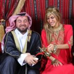 Çağla Şıkel Instagram - Cennet mahallesi X dubai 🤷‍♀️