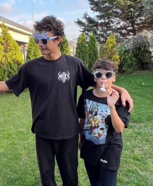 Çağla Şıkel Instagram - Yazıp yazıp siliyorum ,hayatta bazı duyguların  tarifi yokmuş… 🥹

İyi ki varsın diyebiliyorum,
İyi ki benim oğlumsun, 
iyi ki senin  Annen olmuşum …

Seni çok seviyorum  Oğlum…♥️ 
Doğum günün kutlu olsun♥️
Nice güzel mutlu ,sağlıklı ,yaşlara..💫🎂