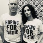 Éric Cantona Instagram - T-Shirt and scarf designed by @bella_freud for @hoping_foundation Hoping is raising funds for Palestinian Medical Relief society’s emergency response in Gaza. @rachidabrakni #tildaswinton