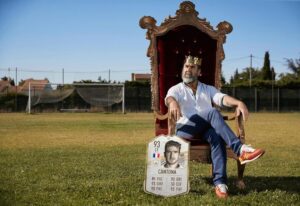 Éric Cantona Instagram - Welcome to my kingdom 👑⚽

#FIFA21 #Thereisonlyoneking #Collarsup