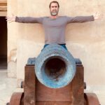 Éric Cantona Instagram - Make Love, not war! Happy New year!