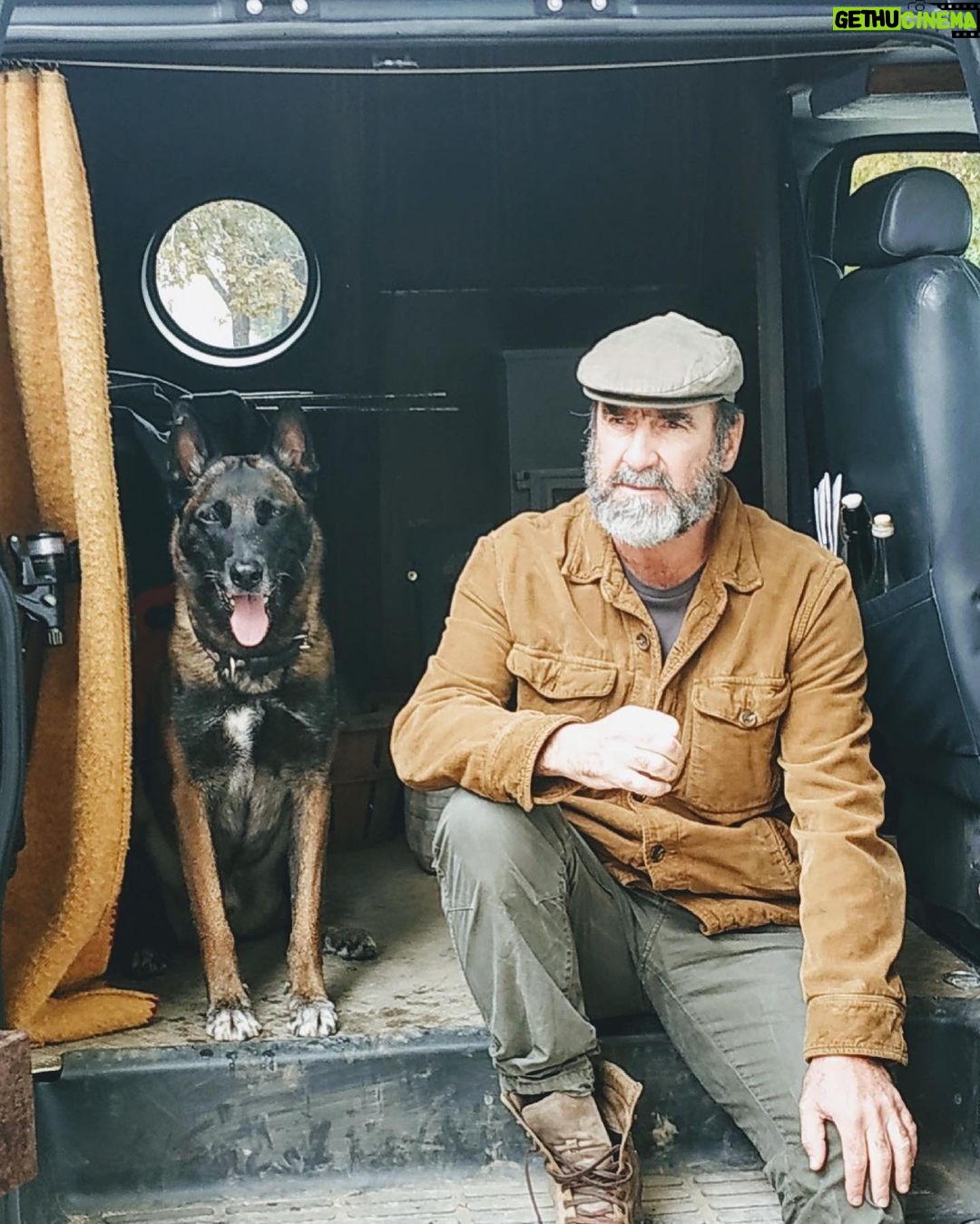 Éric Cantona Instagram - With my best friend. #shooting #thetraveler #camargue