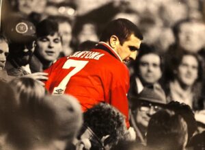 Éric Cantona Instagram - My dreams in black and white.
I’ve had 11 unbelievable evenings in Glasgow, London, Nottingham, Birmingham, Manchester, Dublin and Belfast. Thanks to you all. Love you. #manchesterunited