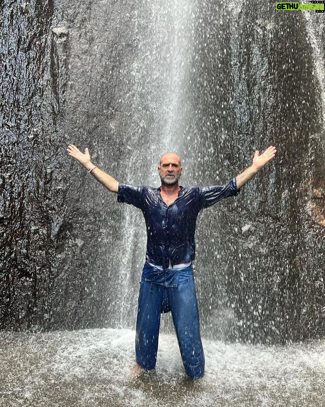 Éric Cantona Instagram - Innocent when I dream