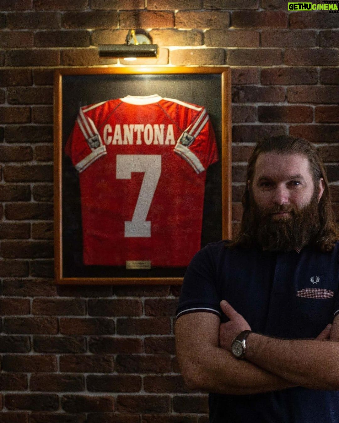 Éric Cantona - 48K Likes - The Cantona pub in Lviv 🇺🇦 has been transformed into a volunteer coordination centre. Dear Andy Markovets, Among all the injustices in the world, I am very moved and proud that your pub bears my name! Strength and Courage to you and your family! Hope we will soon celebrate your victory in your pub!!!👊🏼✊🏼💪🏼 @kanatoba_laundzh