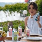 Öykü Gürman Instagram - Yeni şarkımın klibinde beni yalnız bırakmayan #juss #meyvesuyularına #teşekkürederim #acbijussicbijuss #klipçekimi #meyvesuyu 🎤🎧🎼 🍍🍓🍏🍒🍉🍇🫐🍋🧃🧃🧃#jussailesi #newsingle #jusslandukyengem #hulusioguz @enes_orer @jussmeyvesuyu @osmannurioguzz @fatihicmeli #yenişarkıyakında #acıyıbırak #dertetme #yenitekli #müzik #flamenco #pop #art #sarkı 23 haziranda tüm dijital platformlarda “ #acıyıbırak “ @netdmuzik #youtube @youtubemusic @spotifyturkiye #spotify