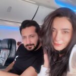 Öykü Gürman Instagram - Severek,sevilerek kıymet bulmak ne güzel. Ömrün hep sağlıkla,güzelliklerle, mutluluklarla geçsin dilerim. Dualarım seninle. İyi ki varsın🙏🏼❤️ can yoldaşım,arkadaşım, dostum, sevgilim,ruh eşim doğumgünün kutlu olsun,herşey gönlünce olsun. Allah yolunu açık etsin daima… @fatihicmeli 🙏🏼🧿💃🏻🎈🖤❤️ #maşallah seni çok seviyorum😘 #nisan28 #doğumgünü #happybirthday 🎁🎂🥳 #fatihicmeli