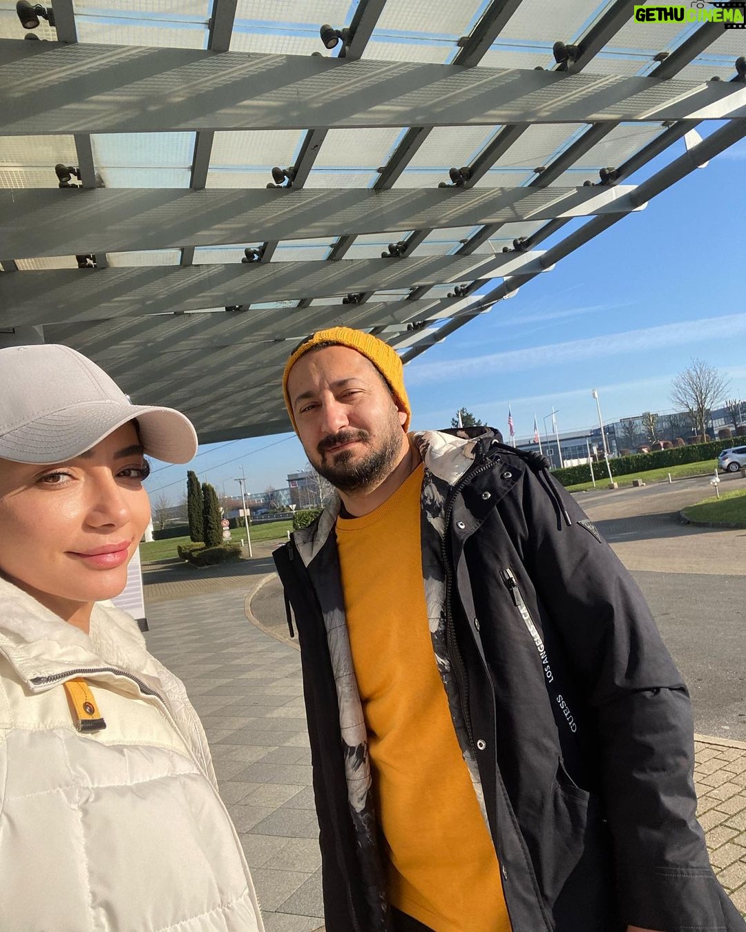 Öykü Gürman - 64.9K Likes - Severek,sevilerek kıymet bulmak ne güzel. Ömrün hep sağlıkla,güzelliklerle,
mutluluklarla geçsin dilerim. Dualarım seninle. İyi ki varsın🙏🏼❤️ can yoldaşım,arkadaşım, dostum, sevgilim,ruh eşim doğumgünün kutlu olsun,herşey gönlünce olsun. Allah yolunu açık etsin daima… @fatihicmeli
🙏🏼🧿💃🏻🎈🖤❤️ #maşallah
seni çok seviyorum😘 #nisan28 #doğumgünü #happybirthday 🎁🎂🥳 #fatihicmeli