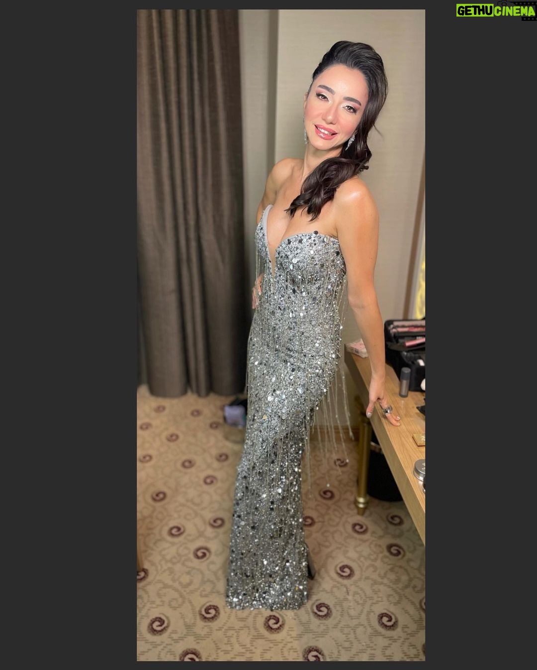 Öykü Gürman - 30.5K Likes - #yeniyıl #happynewyear #2023
#sahne #konser sağlıklı,huzurlu,bereketli,şahane bir yıl olsun hepimiz için🎄💃🏻❤️🙏🏼🙌🏼🧿😌👑💫 müzisyen arkadaşlarıma, ekibime sevgili menajerim @10uroz Onur Özkan’a , güzel kalplim @tuuubiiis Tuğba’ya, emeği geçen herkese çok teşekkür ederim❤️🙏🏼💃🏻🙌🏼 #mutluyıllar🎉 ❤️🎄💃🏻😘🙏🏼
Elbise : @hasanaltin_official
Saç: @g.r.k.m_you
Makyaj: @afyonmakeupartist Gamze❤️
@canboz_makeup @cemcolak.hair_designer @mustin_makeupartist
Fotoğraf: @gokhanbursalioglu