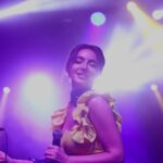 Öykü Gürman Instagram - #sahne #konser #tugbagazanfermakeup💄 #batuhangelislihair💇🏻‍♀️ 📸 @kemal.aydogdu #photography
