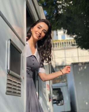 Öykü Gürman Instagram - Nurgül öğretmen ❤️
🎤📚✒️🎼📽🎵🎶
Bandırma füze kulübü yarın sinemalarda… 
#bandırmafüzekulübü 🚀🚀🚀
@nesrinnamal @alkanserra 
@dijitalsanatlar @cgvmarsdagitim @bandirmafuze @bandirmafuzekulubufilmi