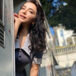 Öykü Gürman Instagram - Nurgül öğretmen ❤️ 🎤📚✒️🎼📽🎵🎶 Bandırma füze kulübü yarın sinemalarda… #bandırmafüzekulübü 🚀🚀🚀 @nesrinnamal @alkanserra @dijitalsanatlar @cgvmarsdagitim @bandirmafuze @bandirmafuzekulubufilmi
