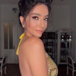 Öykü Gürman Instagram - Konsere hazırız. @duqqan.com.tr @batuhangelislihairstudio @tugbagazanfer @hasanaltin_official @fatihicmeli #istanbul #sahne #müzik #konser