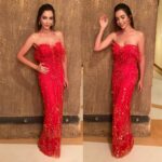 Öykü Gürman Instagram – ❤️💫✨ #konser #kıbrıs #sahne #nuhungemisi 

#kırmızı #hasanaltın @hasanaltin_official  #costume
#singer #actress #art #flamenco #art