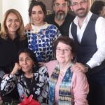 Öykü Gürman Instagram - Unutulmayacak bir anneler günü, her anı çok kıymetli❤️🙏🏼😌🧿 #çokşükürbinşükür #iyikalplerhepyanyanadır ne mutlu bize💐 Allah başımızdan eksik etmesin. Saygı duymak, dikkat,hayranlık,idrak,tevazu,mutluluk, huzur ve çok sevgi. #iyikivarsınız @cemalnursargutadair @kerimguc @serhatturhanofficial @sinancanan @nefes.akademi @gamze_fashionist @selahattinturhan #tümannelerimizinannelergünükutluolsun 💐🙏🏼 #iyilikle #muhabbetle #sevgiyle daima…