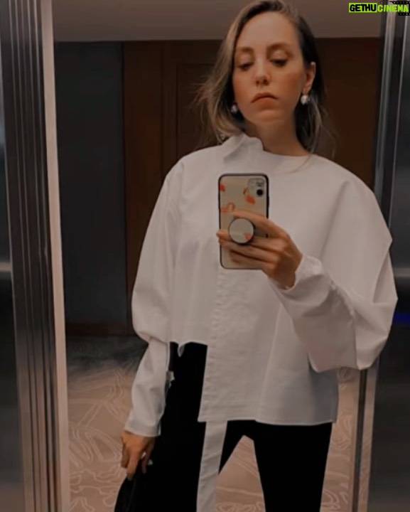 Öykü Karayel Instagram - I’m wearing an original EzgiKarayel