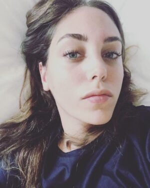 Öykü Karayel Instagram - Bakiim.. Bazen de hiç benzemiyorum kızlar🤔