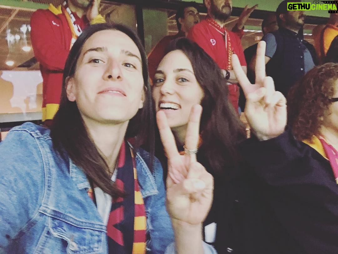 Öykü Karayel Instagram - 🦁✌🏻 Kaldııııı üüüüçç