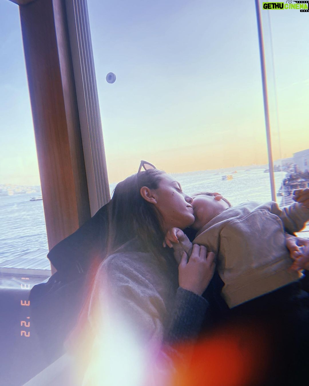Öykü Karayel - 254K Likes - 🤍🙏🏼