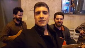 Özcan Deniz Instagram - #sokakmüzisyenleri #galata