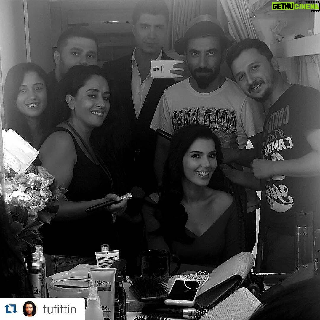 Özcan Deniz Instagram - Can ekip...#kaderiminyazildigigun @tufittin@haticesendil@tahsinyener @1ayhankaya@inci_akarsu@aysegulberna