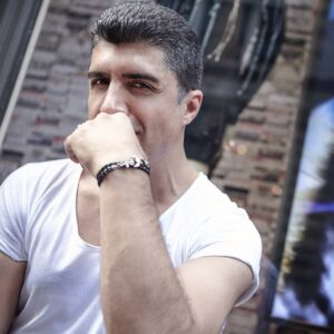 Özcan Deniz Instagram - @yulia_yns ph:@drunkensookei