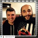 Özcan Deniz Instagram - Amerika bostonda yasayan Canim kardesim ozgur ercan.Yillar sonra birbirimizi gormenin mutlulugu var yuzumuzde.fena nam salmis amerikada.efsane baba,efsane evlat,efsane aşik.cok yakinda da efsane bir rap ci olacak:)#ozibaba #ozgurercan.