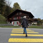 Özge Gürel Instagram - Buralar hep dutluk 🫠 Lauterbrunnen, Switzerland -Swiss Alps