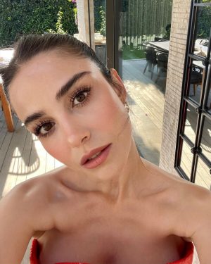 Özge Gürel Instagram - 🧡
