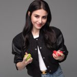 Özge Gürel Instagram - Ben Kırmızı Çatı’yı destekliyorum. Sen de var mısın ? @kirmizicocuklardernegi 🎈 @alemdergisi @tameryilmaz1