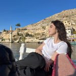 Özge Gürel Instagram – Bir günde 6 aylık D vitaminimi aldım, mutluyum 👻  #Halfeti 😍☀️ Halfeti, Şanlıurfa, Turkey