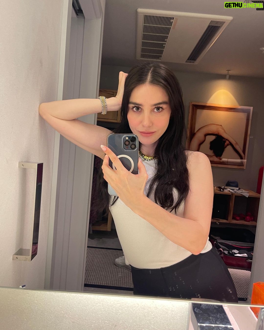 Özge Gürel Instagram - Let’s talk about last weekend 😎
