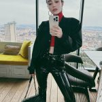 Özge Gürel Instagram - Yoldayım ya biraz trafik var 😂💁🏻‍♀️