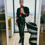 Özge Gürel Instagram - Yoldayım ya biraz trafik var 😂💁🏻‍♀️