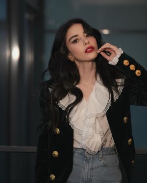 Özge Gürel Instagram - Gel Marie Antoinette, anlat dinliyorum 😂🙋🏻‍♀️