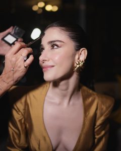 Özge Gürel Instagram - Tonight 🧡