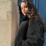 Özge Gürel Instagram - Belli ki sevdiğimiz bi’ kapı 😂🚪🤷🏻‍♀️