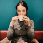 İrem Sak Instagram - aylardan 12 günlerden 12 saat 12 senin adın mokali mokali Caffè Napoli