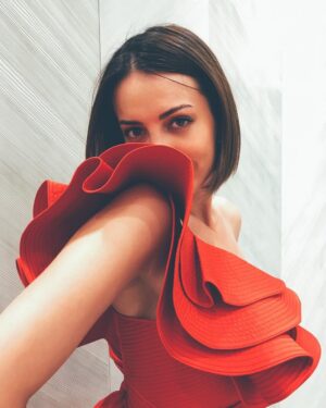 İrem Sak Instagram - 🎁 want a gift?