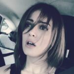 İrem Sak Instagram - Bi şarkıya taktığım zaman 93826262881552661525 kere dinlediğim doğrudur. Sevgiler 💋 #wannabeyourlady