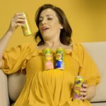 İrem Sak Instagram - Hangi Lipton Ice Tea’yi içeceğini seçemeyenler Begüm’ü kullansın. “Begüm’ün psikolojisi iyi değil” desin. #işbirliği @liptoniceteatr