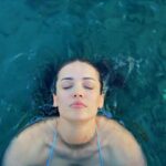 İrem Sak Instagram – fill in the blanks; 
Su uyur …… ……