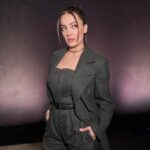 İrem Sak Instagram - yeni tulum aldım kanka Gel beraber pantolon alalım mı kanka Yeni konbinler alalım mı @dorukkakiz ? Gel beraber mağazada konbinler alalım mı kanka?