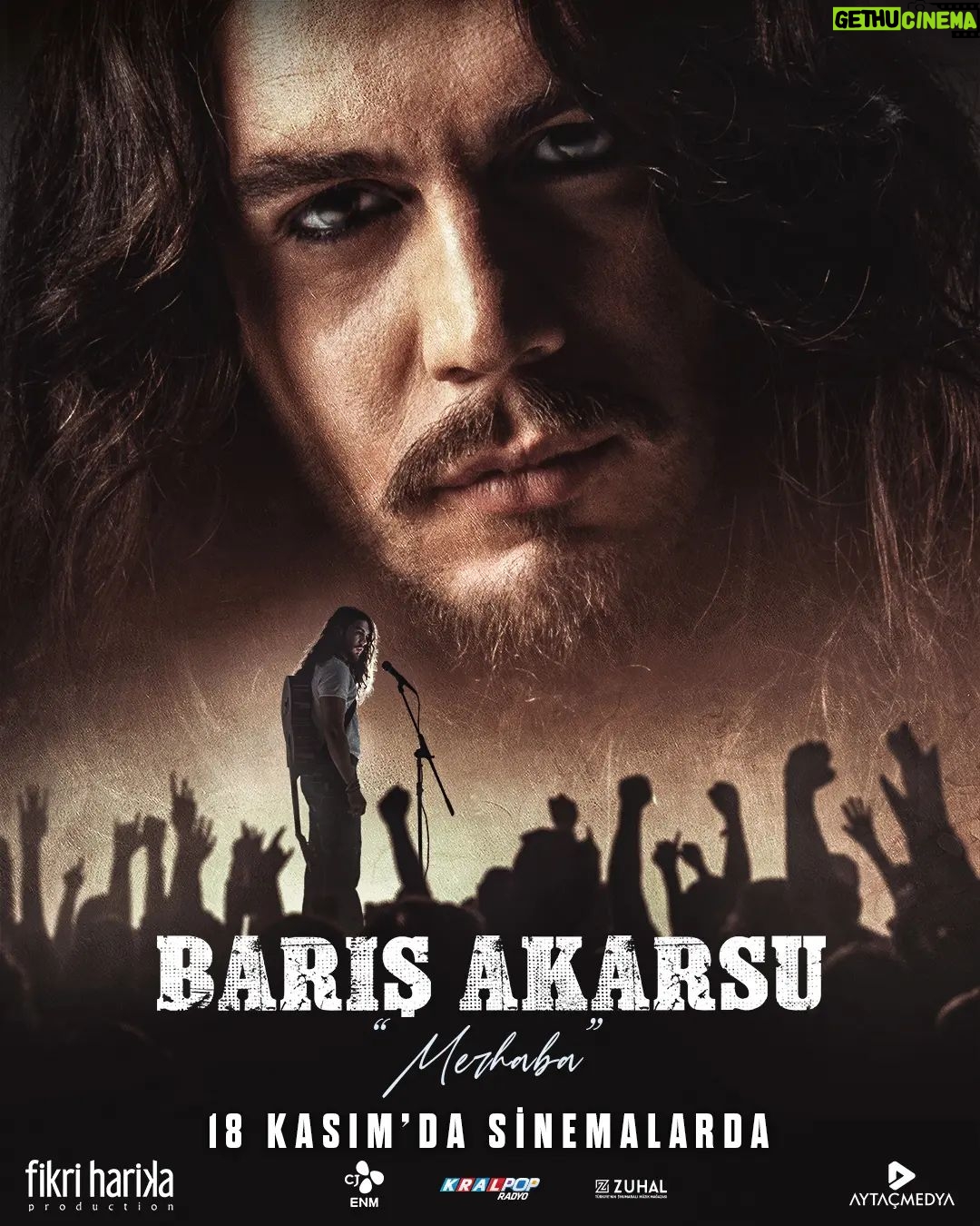 İsmail Ege Şaşmaz Instagram - Sizin oylarınızla yeni afişimiz belirlendi! Barış Akarsu Merhaba 18 Kasım’da sinemalarda! #barışakarsu #barışakarsufilm #merhaba #ismailegeşaşmaz #almilaada #şafakpekdemir #hüseyinavnidanyal #ebrunilaydın #aslıhankapanşahin #metincoşkun #buraksatıbol #fikriharikaproduction #aytacmedya #barışakarsumerhaba #barisakarsu #cokyakinda #ohep28yaşında