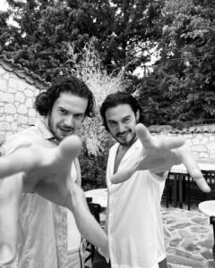İsmail Ege Şaşmaz Instagram - Gururum! Beraber nice nice güzel senelere, Doğum günün kutlu olsun canım kardeşim !