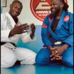 C4 Pedro Instagram - JIU-JÍTSU BRASILEIRO GRACIE BARRA DA TIJUCA 📍 Que honra e que privilégio foi de poder beber dessa água e estar neste lugar tão importante na história do jiu-jítsu brasileiro Gratidão infinita ao grande professor @kleberbuiuu @gbparqueolimpico por me recebido com bastante hospitalidade Ansioso parar experimentar e partilhar todos estes ensinamentos com meus irmãos angolanos OSS! @pereirahelio🥋 🇧🇷🇦🇴🇧🇷🇦🇴 __________ @gb_angola 🔺 @gbtalatona 🔺 @gbnovavida 🔺 Gracie Barra Tijuca