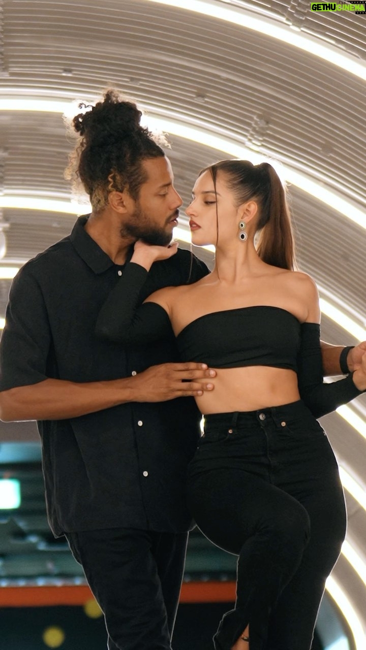 C4 Pedro Instagram - There is nothing like music & dance to connect us all around the globe 🌎✨💘 . . Where are you watching us from? 🌎? . . 🎤🎶: @c4pedro_official & Bruna Amado dancers: @akrambc @paxolieta 📹: @flashtag_photography Around The World