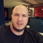 Şahan Gökbakar Instagram – AKBELEN kalbimiz sizinle… Kömür olan ormanlarımızın hala dumanı tüterken, kömür işletmesi yapmak için kalan yemyesil ormanları kesmenin zamani mi??
#akbelenormanınıvermeyeceğiz #akbelen #ikizköydireniyor